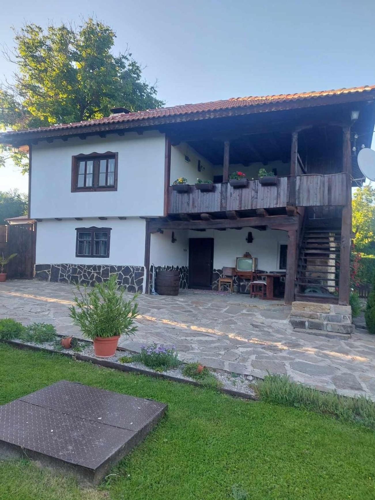 Митровата Къща Villa Raynovtsi ภายนอก รูปภาพ